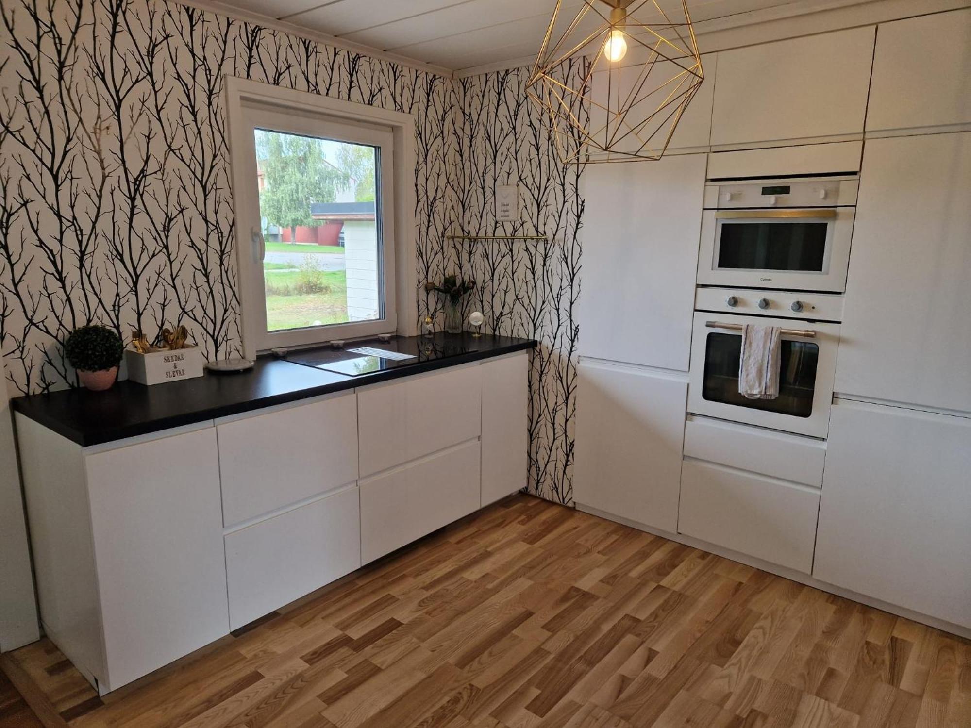 Villa Med Egen Parkering. Moejlighet Att Boka Fran 1 Och Upp Till 5 Personer. Örebro Dış mekan fotoğraf
