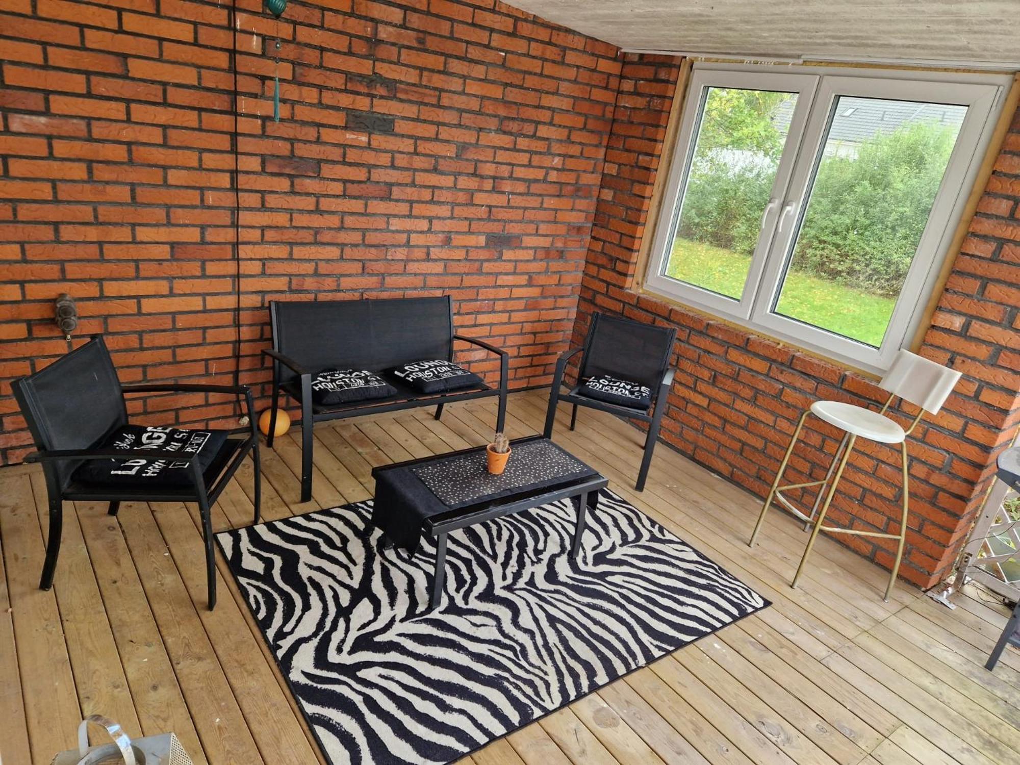 Villa Med Egen Parkering. Moejlighet Att Boka Fran 1 Och Upp Till 5 Personer. Örebro Dış mekan fotoğraf