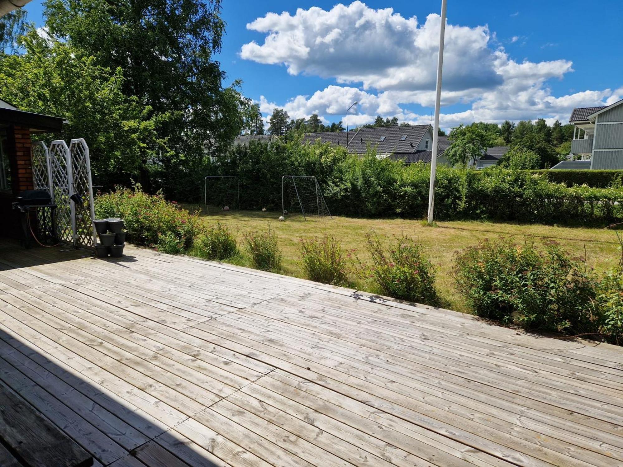 Villa Med Egen Parkering. Moejlighet Att Boka Fran 1 Och Upp Till 5 Personer. Örebro Dış mekan fotoğraf